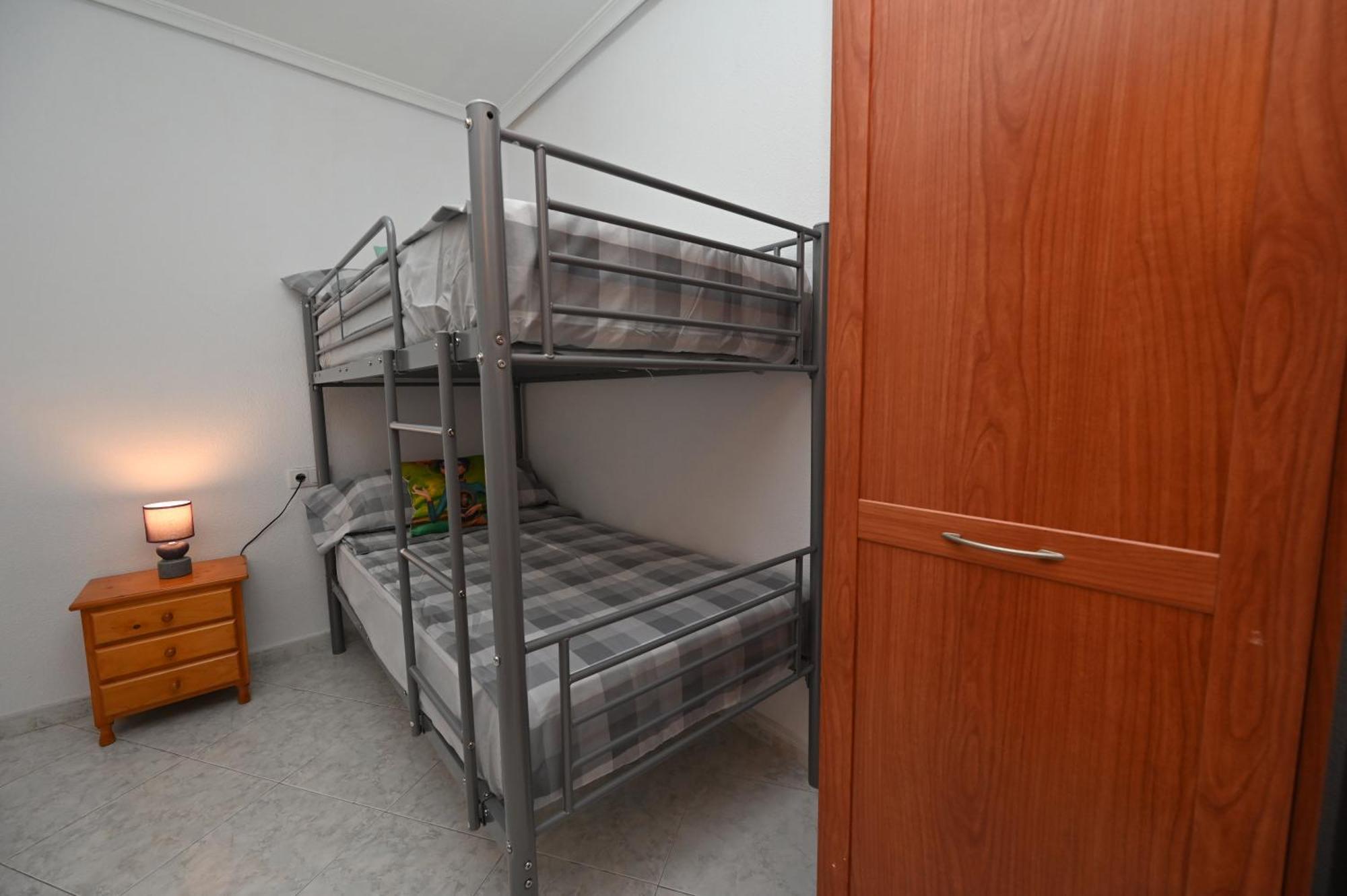 Apartamento En Torrevieja Alicante Екстер'єр фото